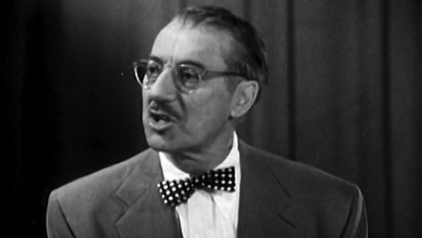 The Best of Groucho Marx - Room (1956)