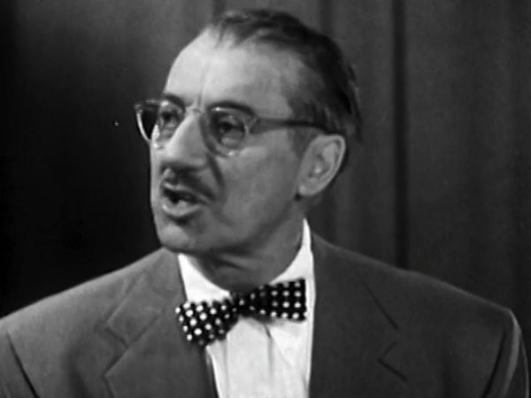 The Best of Groucho Marx - Room (1956)
