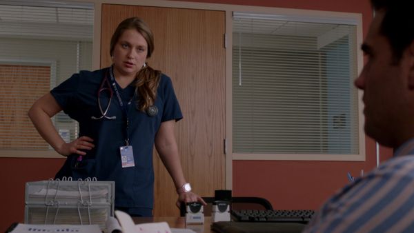 Nurse Jackie - Handle Your Scandal
