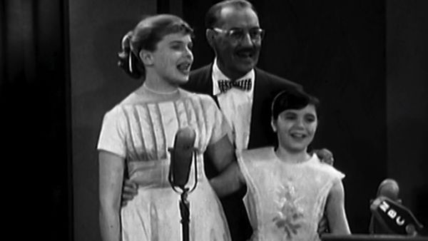 The Best of Groucho Marx - Table (1958)