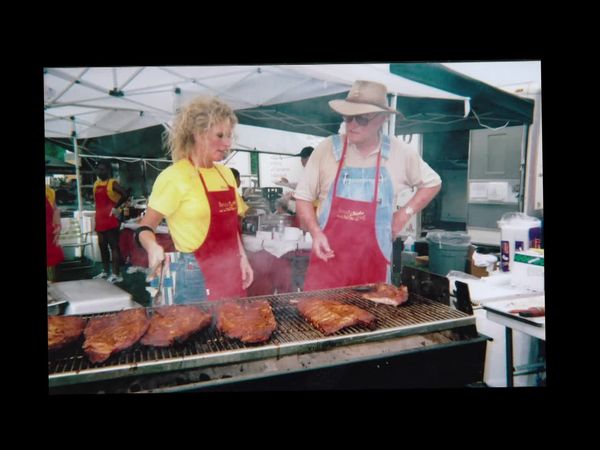 Throwdown with Bobby Flay - Pulled Pork Sandwich