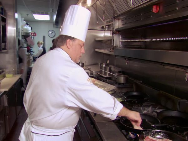 Throwdown with Bobby Flay - Coconut Cake