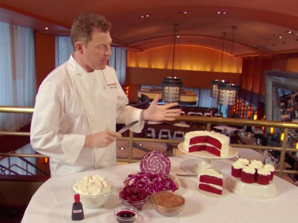 Throwdown with Bobby Flay - Red Velvet Cake