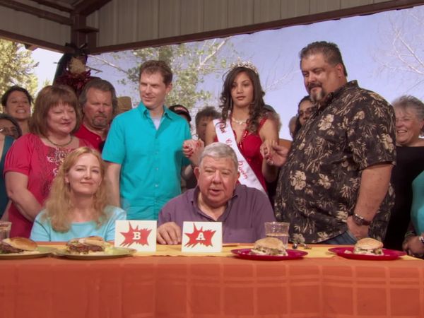Throwdown with Bobby Flay - Green Chile Cheeseburger