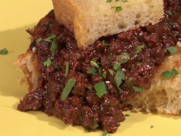 Throwdown with Bobby Flay - Sloppy Joes