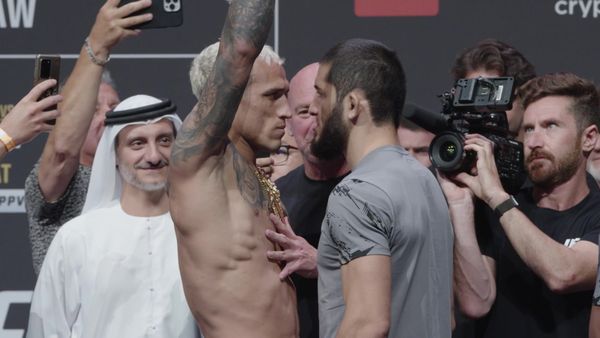 UFC The Walk - Oliveira Vs Makhachev