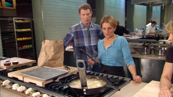 Throwdown with Bobby Flay - Fried Chicken