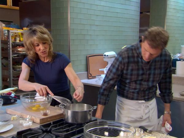 Throwdown with Bobby Flay - Boston Cream Pie
