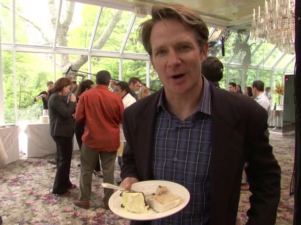 Throwdown with Bobby Flay - Wedding Cake