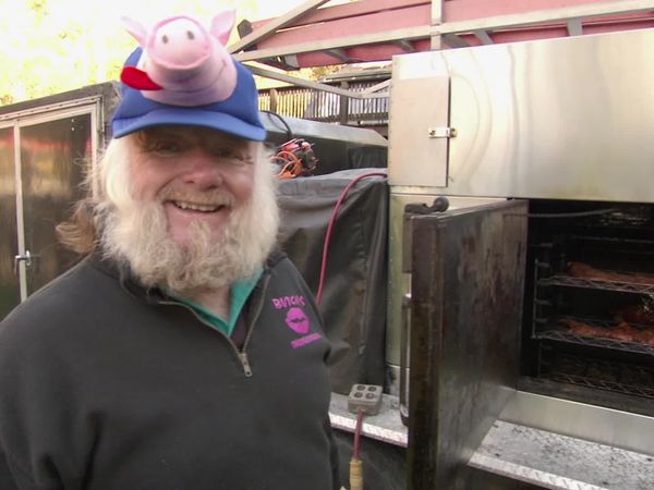 Throwdown with Bobby Flay - BBQ