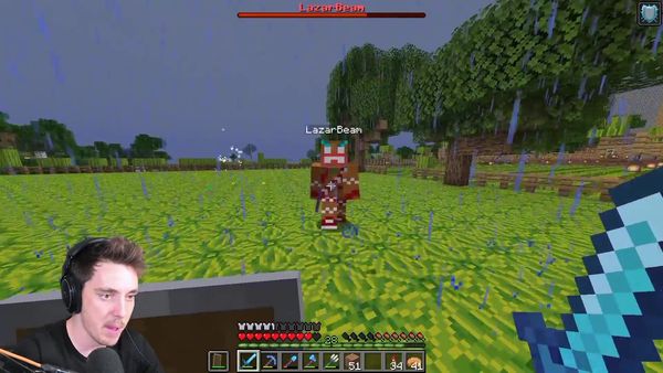 LazarBeam - Fighting the LazarBeam Boss in Minecraft / Becoming Overpowered in Minecraft