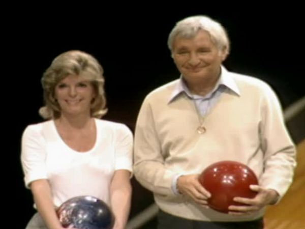 Celebrity Bowling - Episode 4