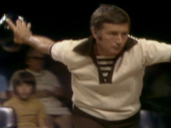 Celebrity Bowling - Episode 7
