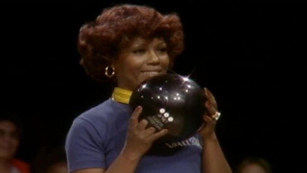 Celebrity Bowling - Episode 15