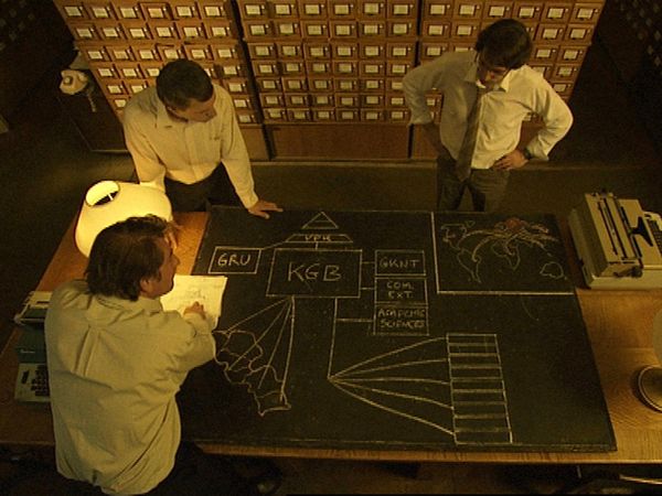 El expediente de la despedida - El espía vengativo