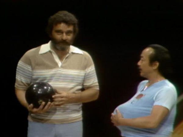 Celebrity Bowling - Episode 25