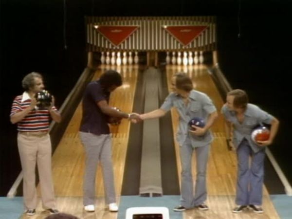 Celebrity Bowling - Episode 26