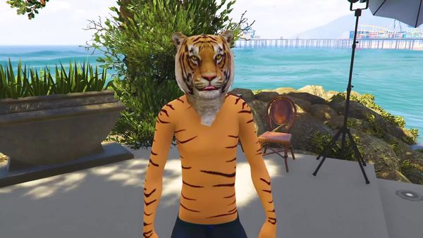 Bloo - From Sonic to Tiger Sonic in GTA 5!