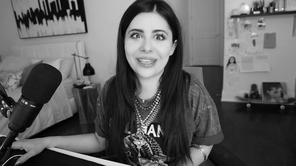AzzyLand - Funny Teacher TikToks That Make School Relatable / Weird DIY Phone Cases