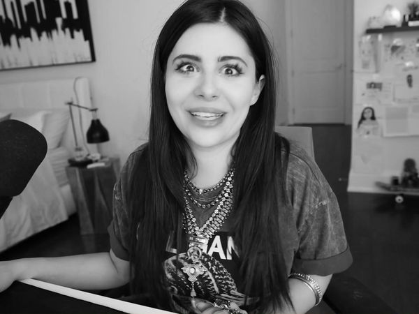 AzzyLand - Funny Teacher TikToks That Make School Relatable / Weird DIY Phone Cases