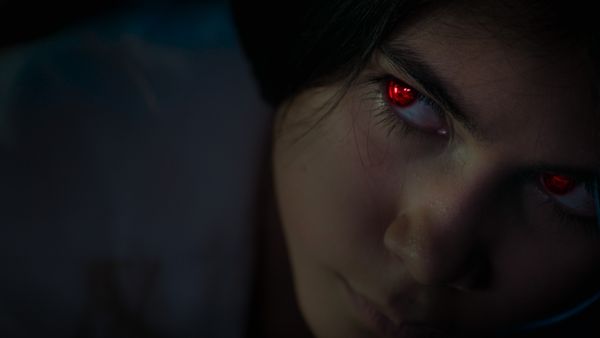 Almas En Pena - La Nina de los ojos de Fuego