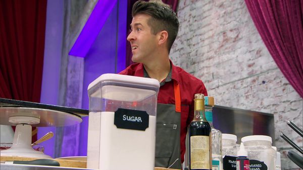 Halloween Baking Championship - House of Haunts