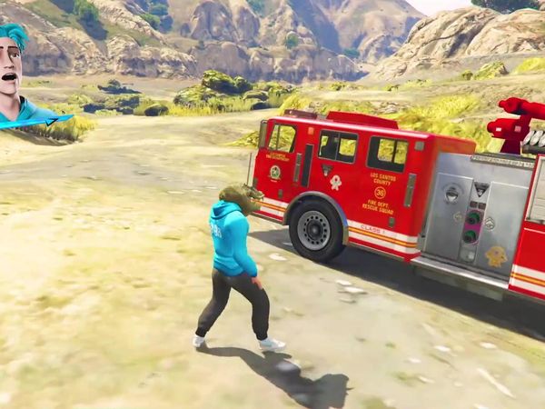 Bloo - Adopted by a Crocodile Family in GTA 5