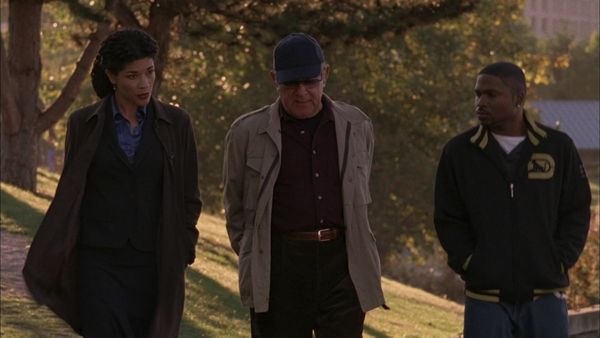 Intelligence - Intelligence: S1 E10 - Cleaning Up