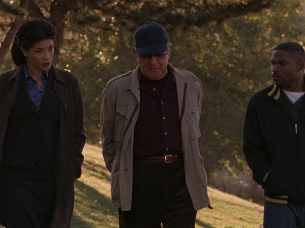 Intelligence - Intelligence: S1 E10 - Cleaning Up