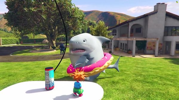 Bloo - Shortest to Tallest Shark Ever in GTA 5!