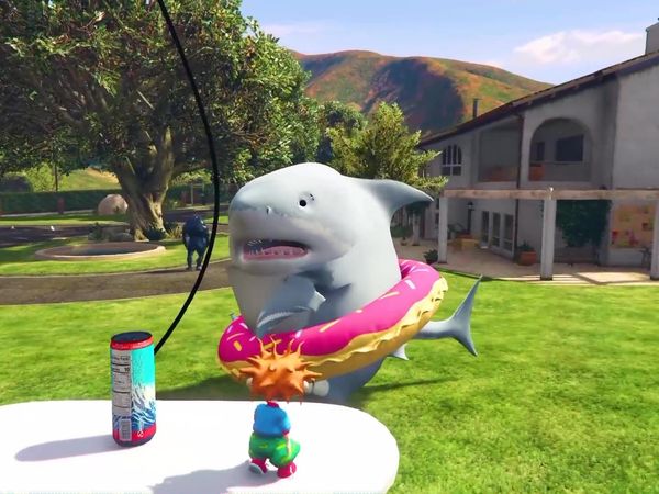 Bloo - Shortest to Tallest Shark Ever in GTA 5!