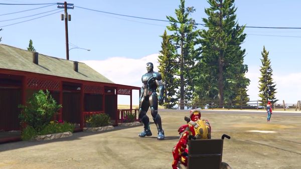 Bloo - Smallest to Biggest Iron Man in GTA 5!
