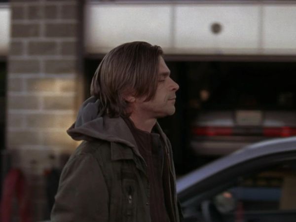 Intelligence - Intelligence: S2 E1 - A Man Escapes