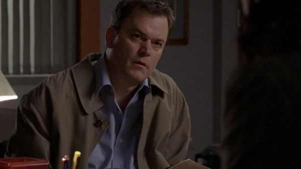 Intelligence - Intelligence: S2 E5 - Love And Conspiracy