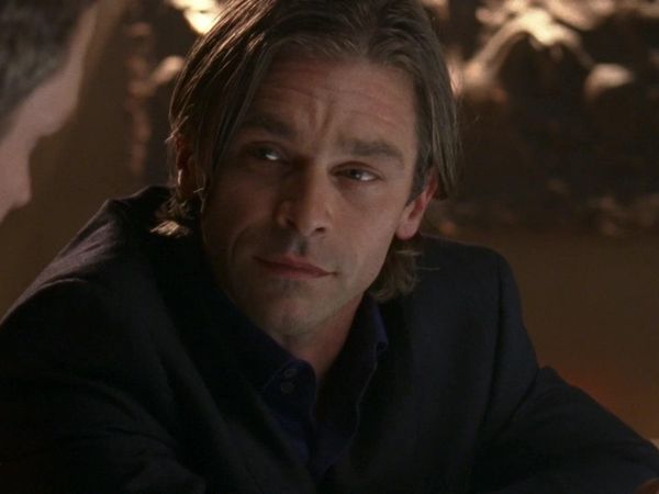 Intelligence - Intelligence: S2 E6 - Something In The Air