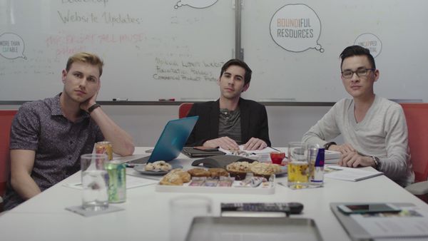 Casual - The Table