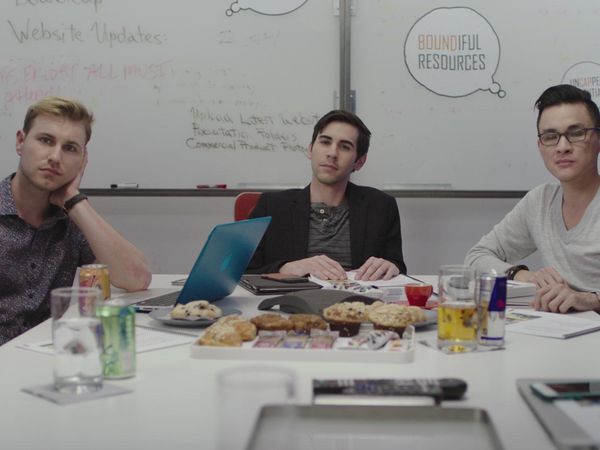 Casual - The Table