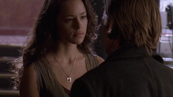 Intelligence - Intelligence: S2 E9 - A Woman Inside