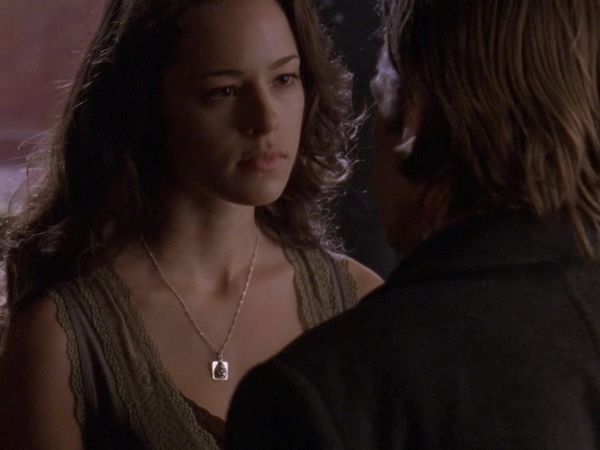 Intelligence - Intelligence: S2 E9 - A Woman Inside