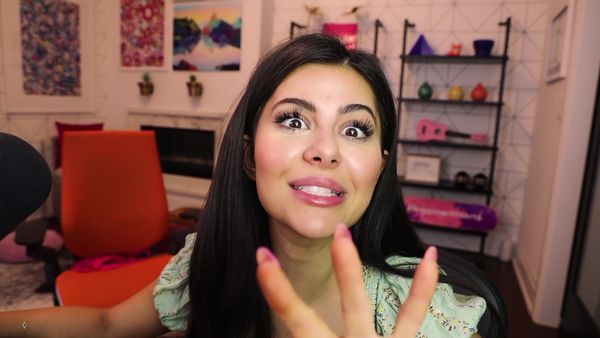 AzzyLand - Viral Makeup Transformation Tutorials / People Finding Secret Hidden Rooms in Their Homes