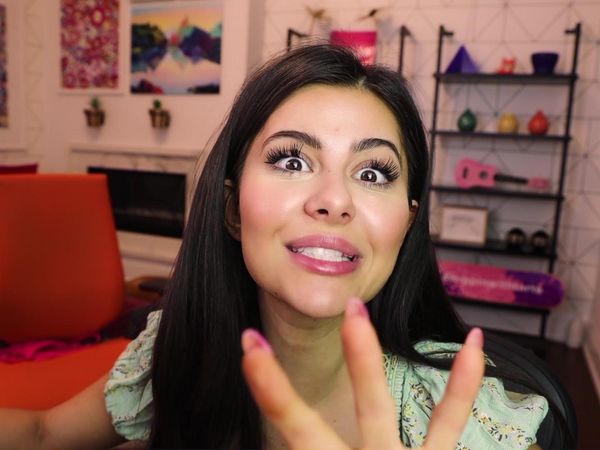 AzzyLand - Viral Makeup Transformation Tutorials / People Finding Secret Hidden Rooms in Their Homes