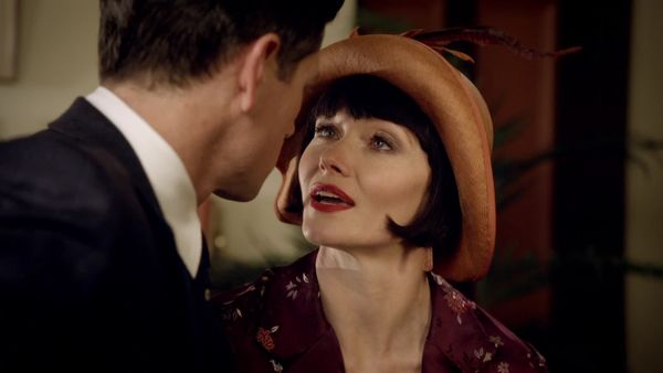 Los misteriosos asesinatos de Miss Fisher - Acabemos con las hadas