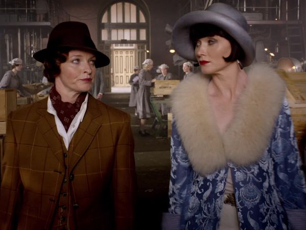 Los misteriosos asesinatos de Miss Fisher - Muerte desafortunada