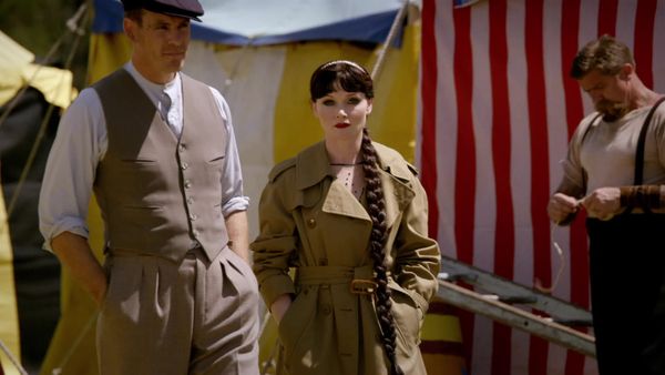 Los misteriosos asesinatos de Miss Fisher - Sangre y circo
