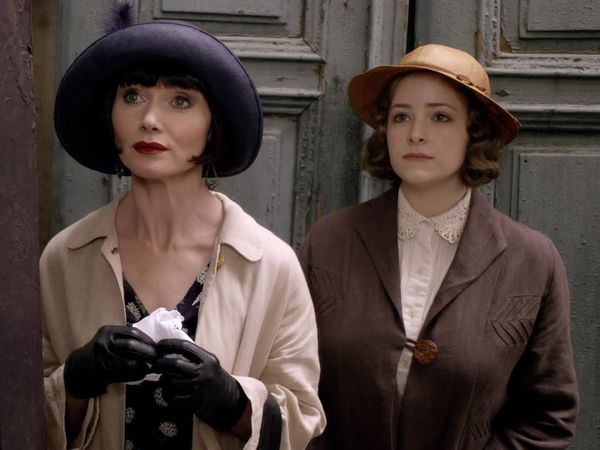 Los misteriosos asesinatos de Miss Fisher - La maldición de Memsés