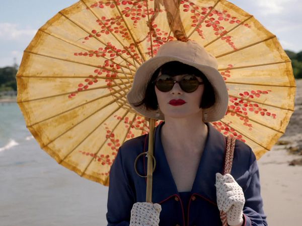 Los misteriosos asesinatos de Miss Fisher - El cofre del hombre muerto