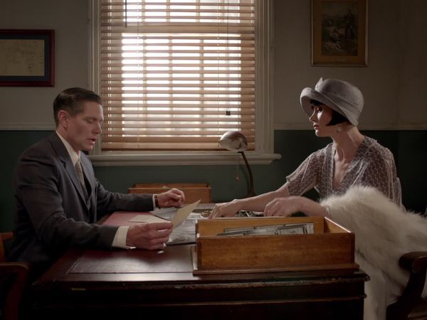 Los misteriosos asesinatos de Miss Fisher - La muerte llama a la puerta