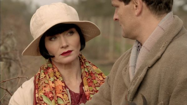 Los misteriosos asesinatos de Miss Fisher - Muerte en la viña
