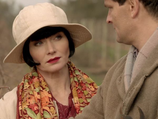 Los misteriosos asesinatos de Miss Fisher - Muerte en la viña
