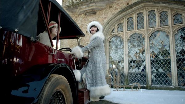 Los misteriosos asesinatos de Miss Fisher - Asesinato bajo el muérdago